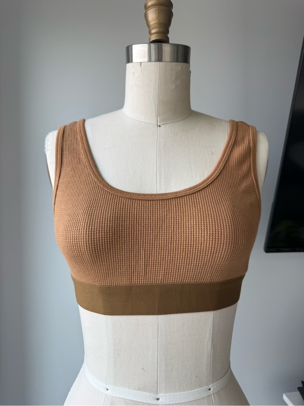 Aritzia TNA Crop Tank
